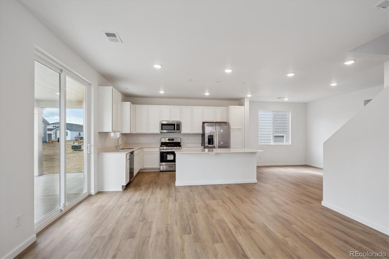 MLS Image #10 for 1372  rock cliff avenue,erie, Colorado