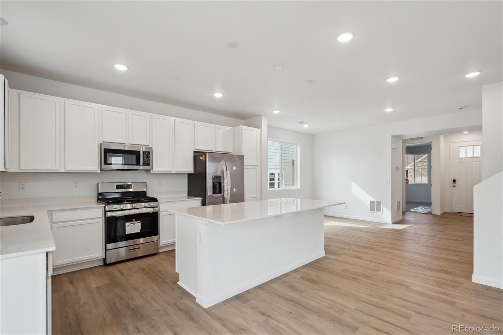 MLS Image #5 for 1372  rock cliff avenue,erie, Colorado
