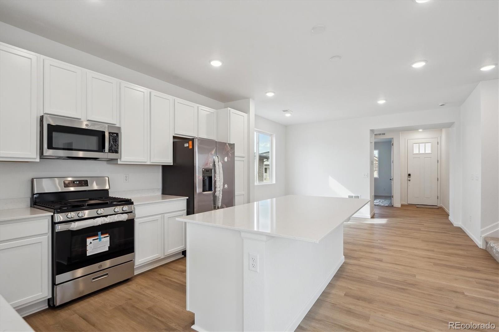 MLS Image #6 for 1372  rock cliff avenue,erie, Colorado
