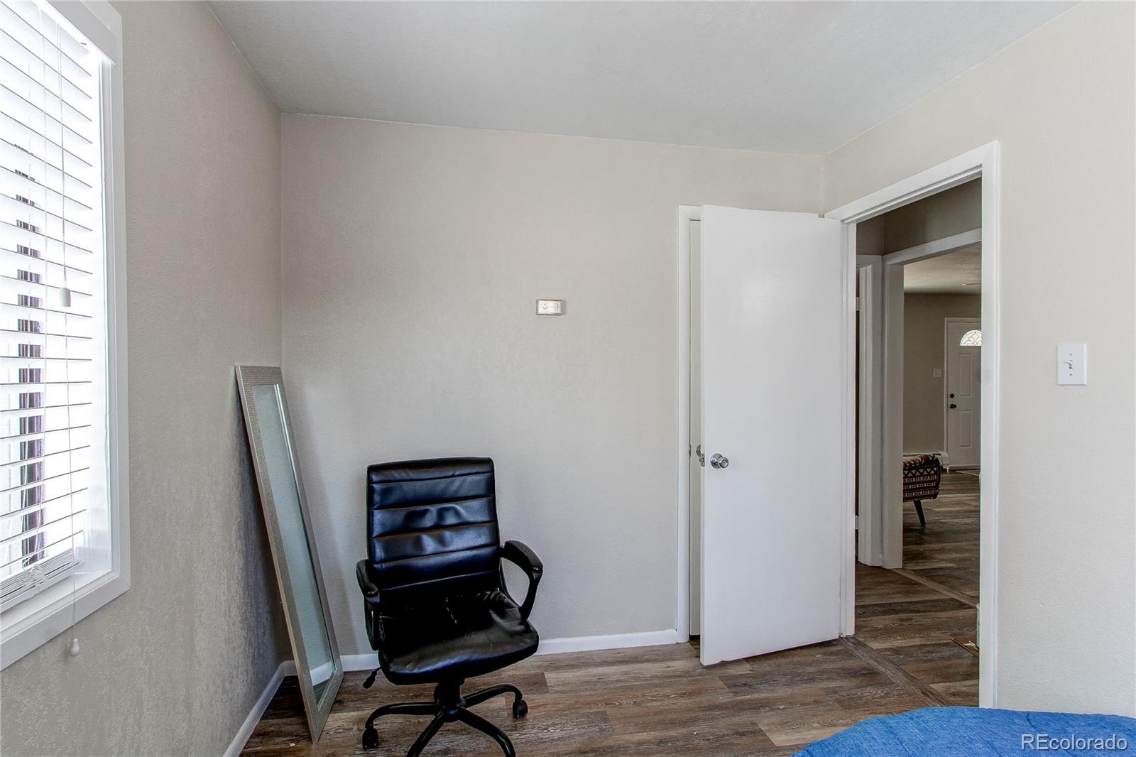 MLS Image #12 for 1925 s irving street,denver, Colorado