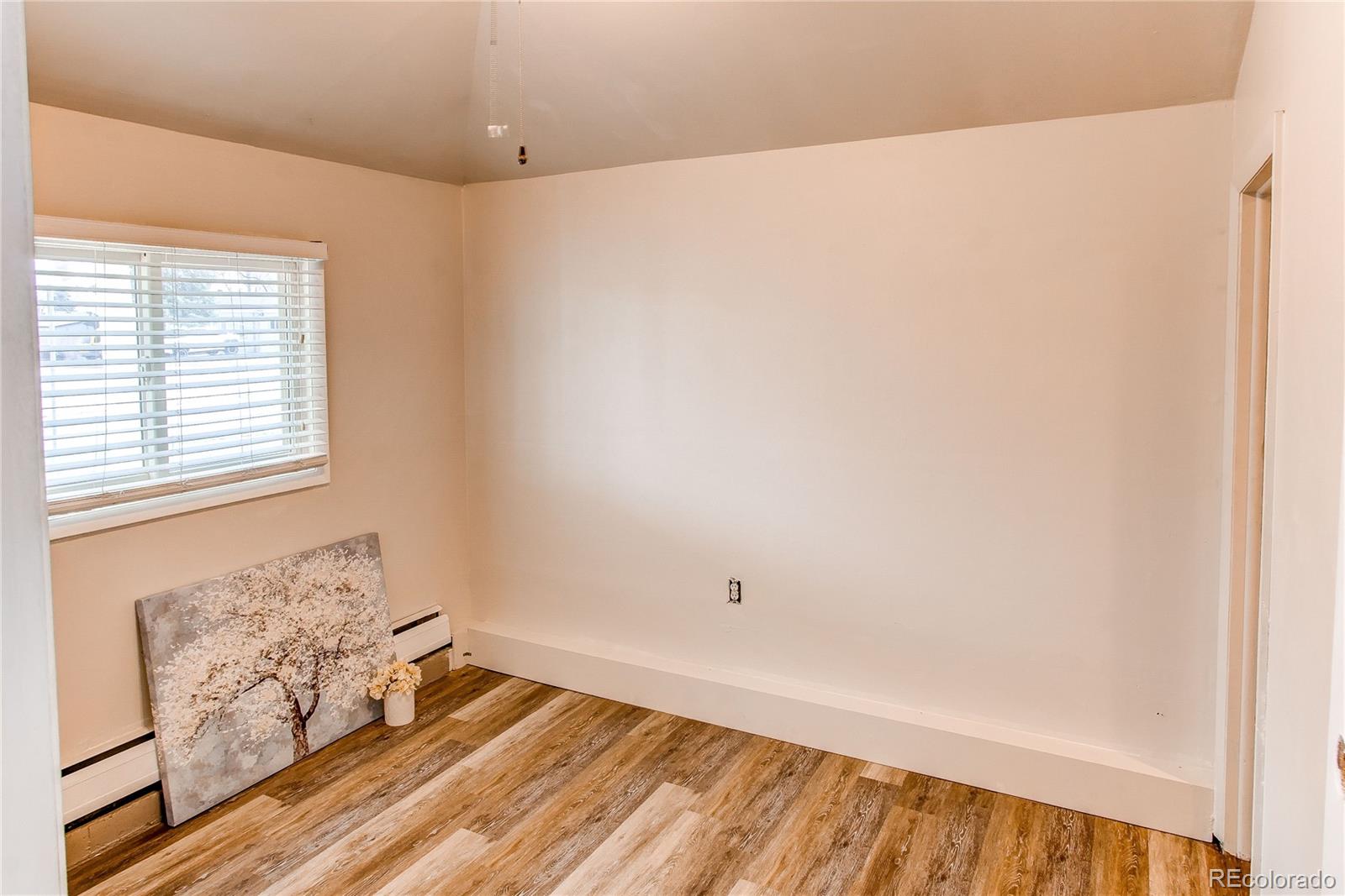 MLS Image #16 for 1925 s irving street,denver, Colorado