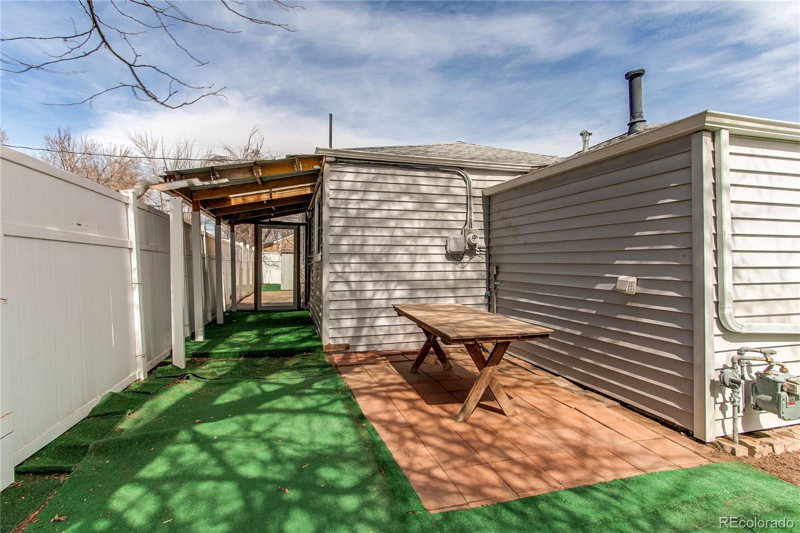 MLS Image #20 for 1925 s irving street,denver, Colorado