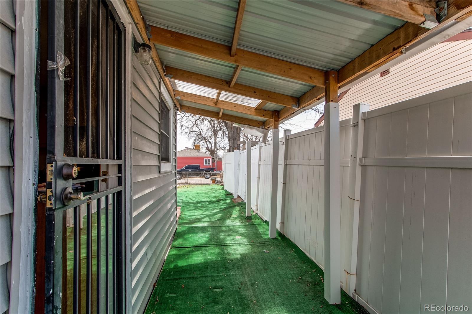 MLS Image #26 for 1925 s irving street,denver, Colorado