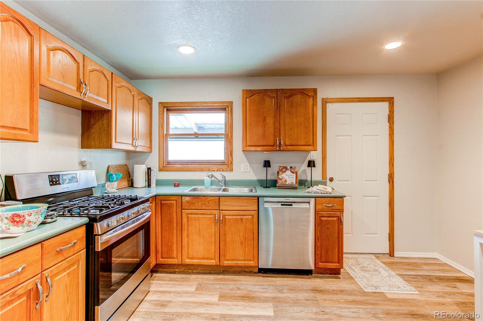 MLS Image #5 for 1925 s irving street,denver, Colorado