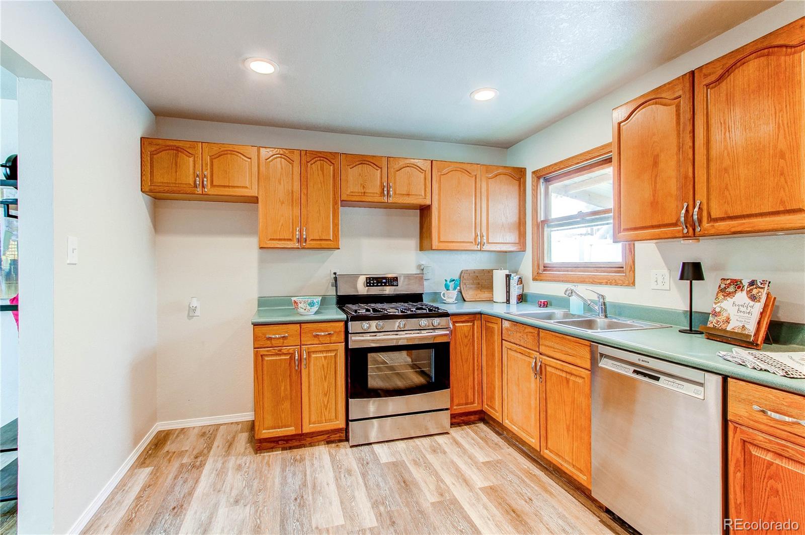 MLS Image #8 for 1925 s irving street,denver, Colorado