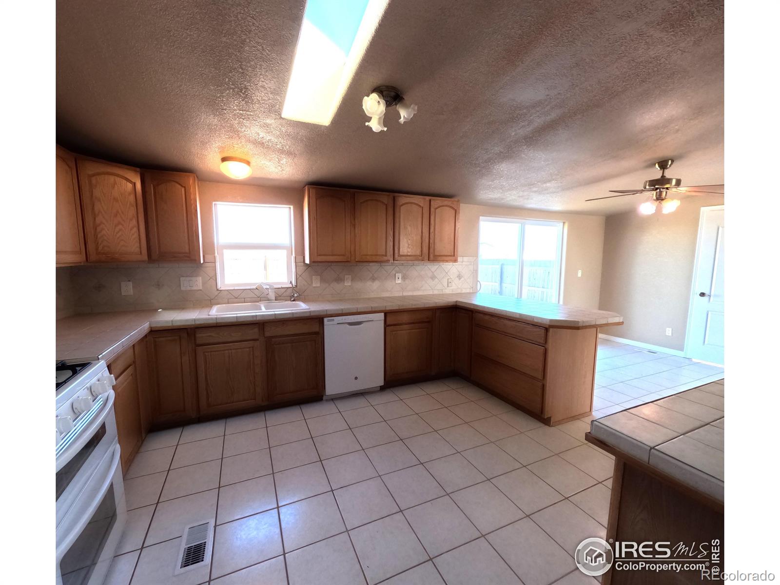 MLS Image #16 for 28886  county road 23 ,snyder, Colorado