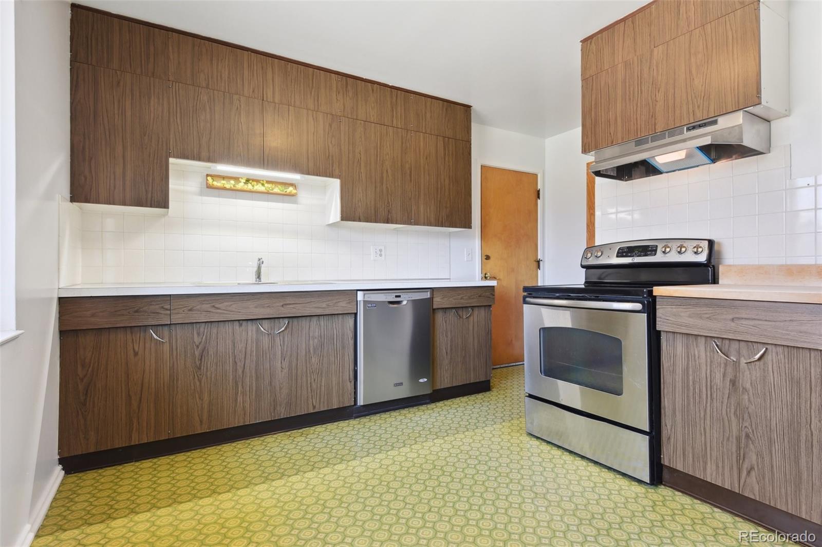 MLS Image #4 for 2813 s zenobia street,denver, Colorado