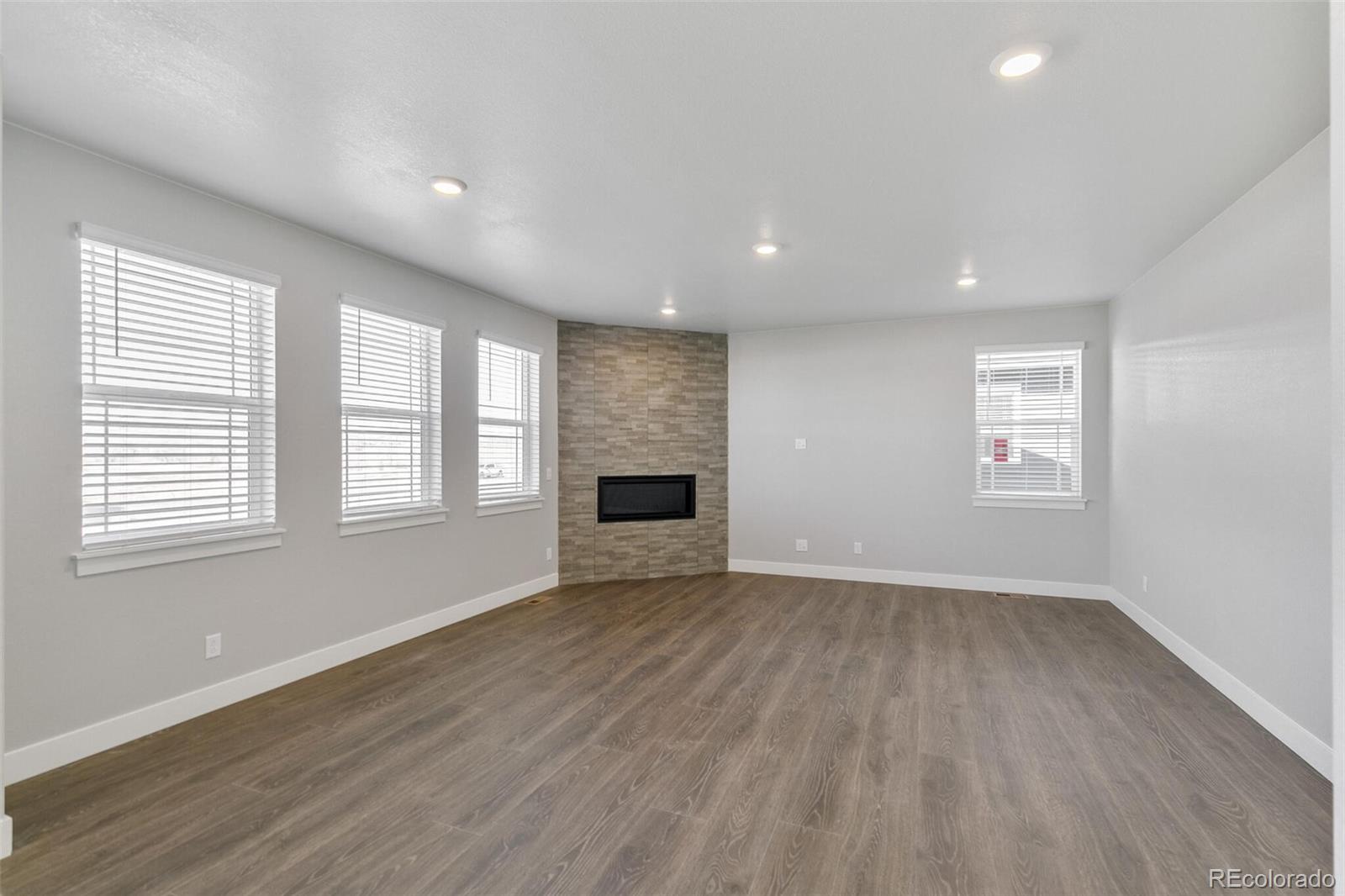 MLS Image #3 for 1866  sawtooth mountain drive,berthoud, Colorado
