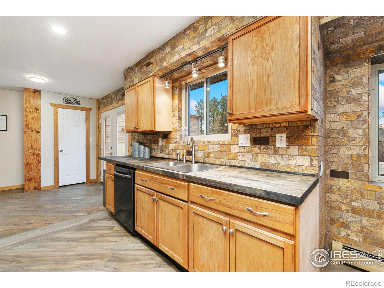 MLS Image #6 for 820  ponderosa court,eaton, Colorado