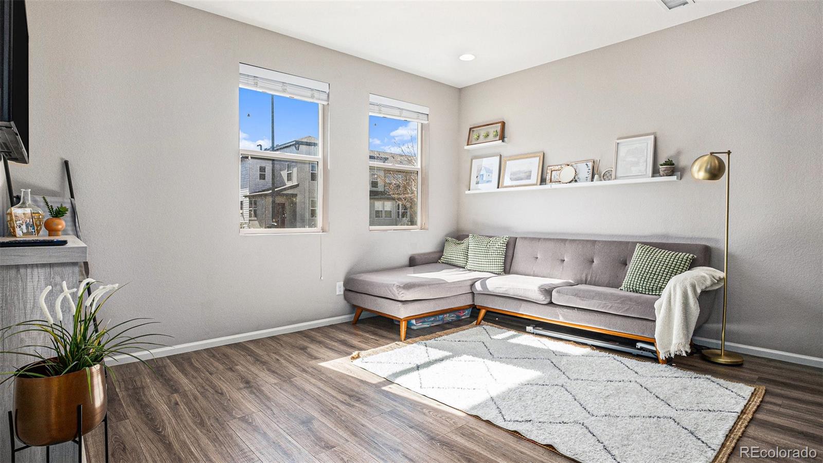 MLS Image #4 for 16251 e 47th place ,denver, Colorado
