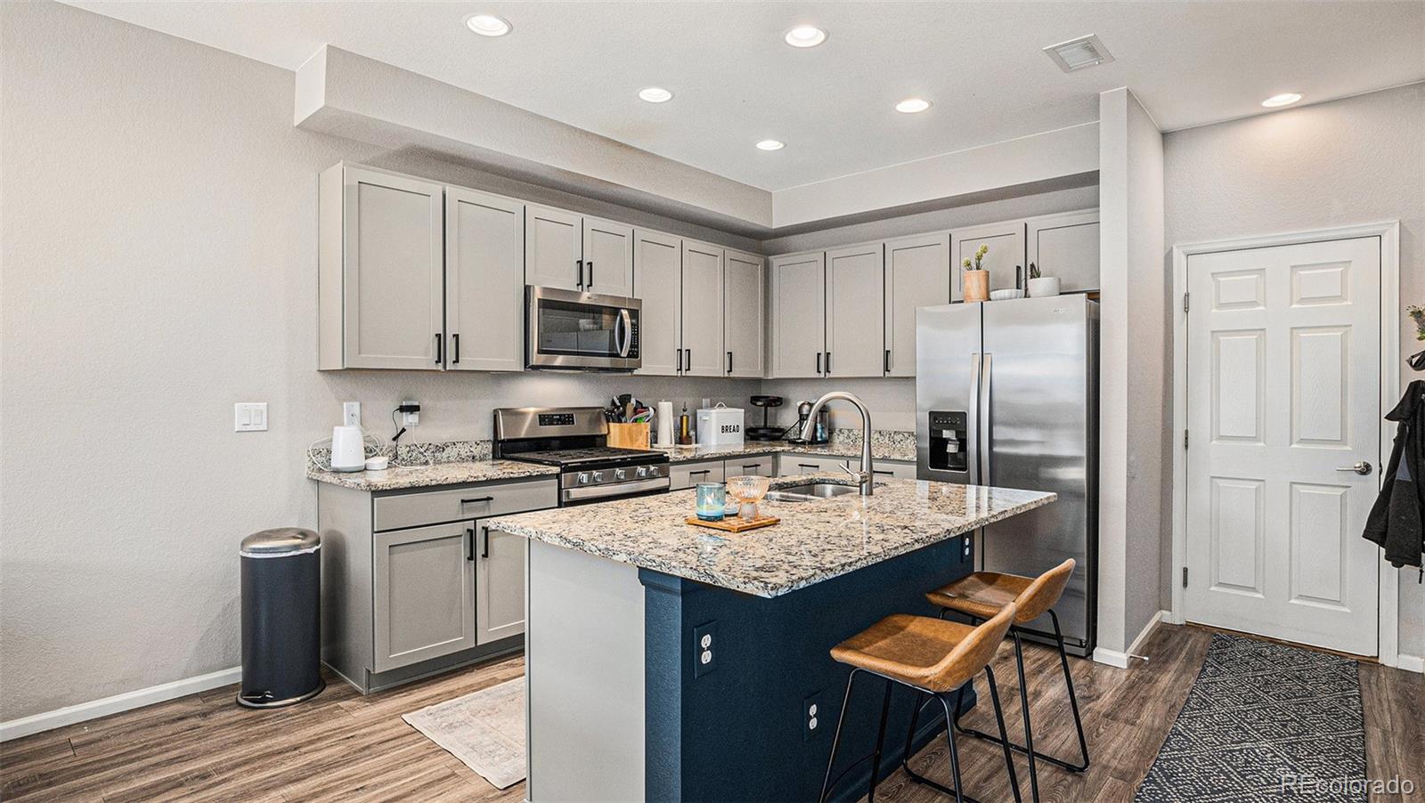 MLS Image #7 for 16251 e 47th place ,denver, Colorado