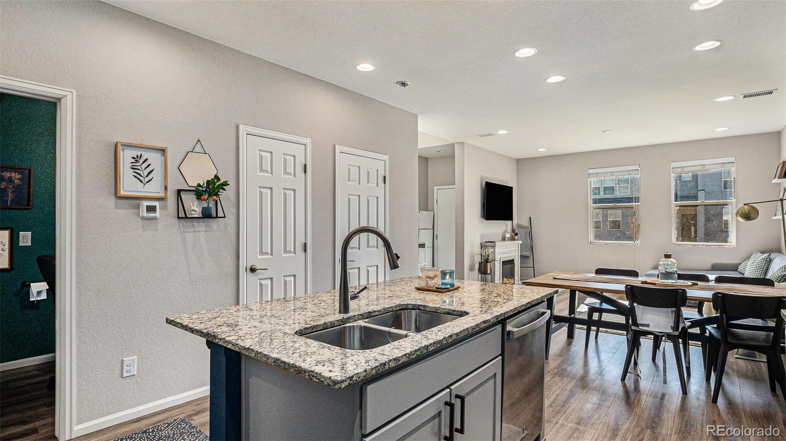 MLS Image #9 for 16251 e 47th place ,denver, Colorado