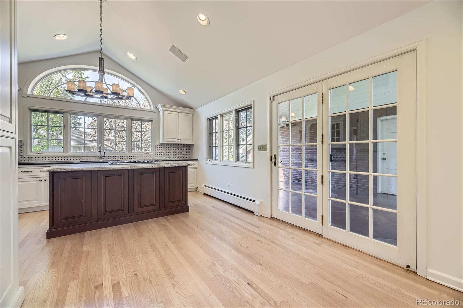 MLS Image #10 for 2991 s fillmore way,denver, Colorado