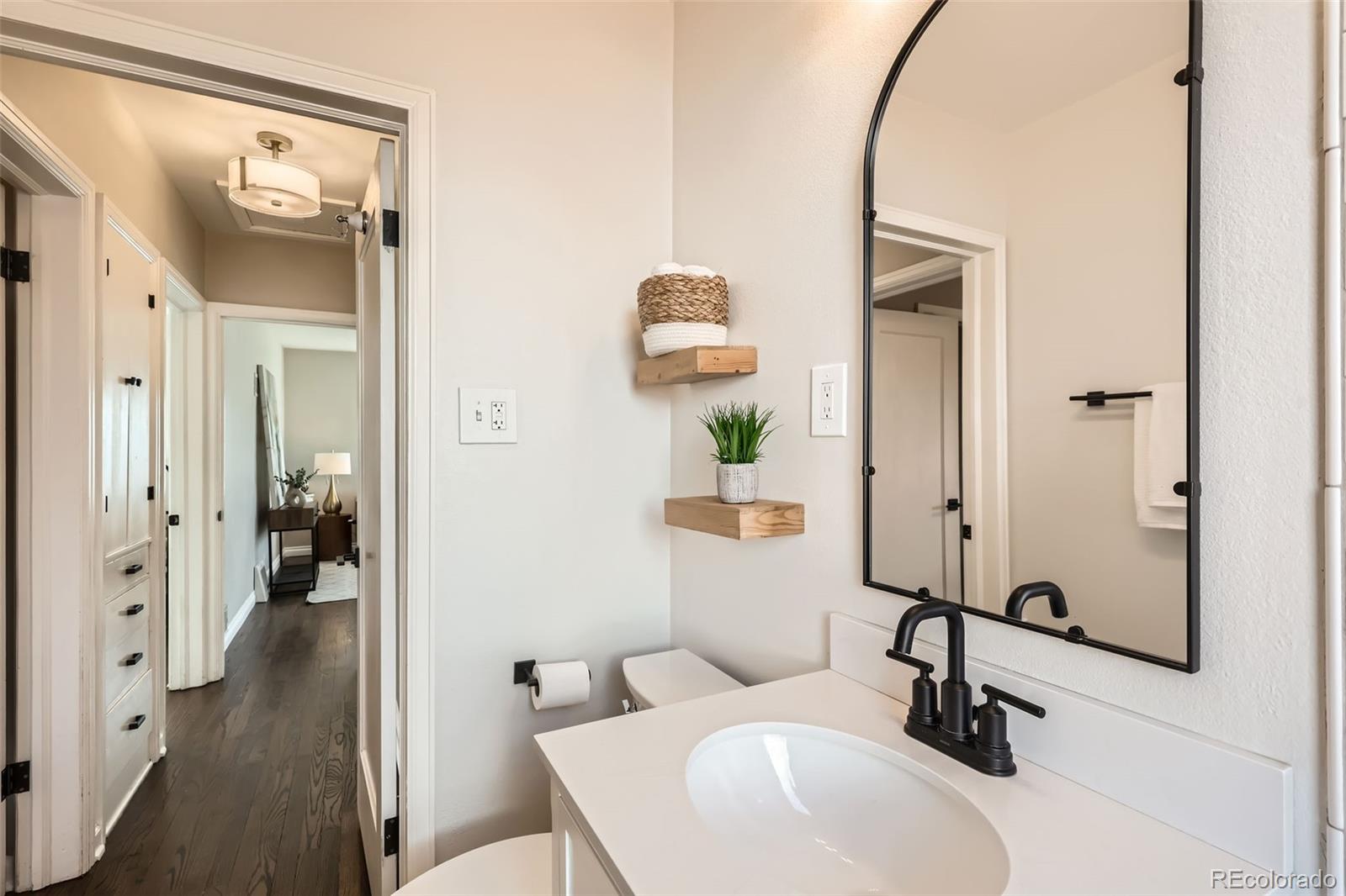 MLS Image #14 for 2370 s ogden street,denver, Colorado