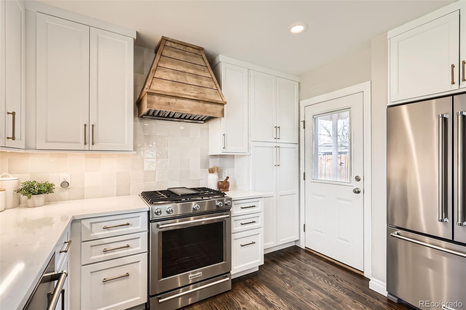 MLS Image #5 for 2370 s ogden street,denver, Colorado