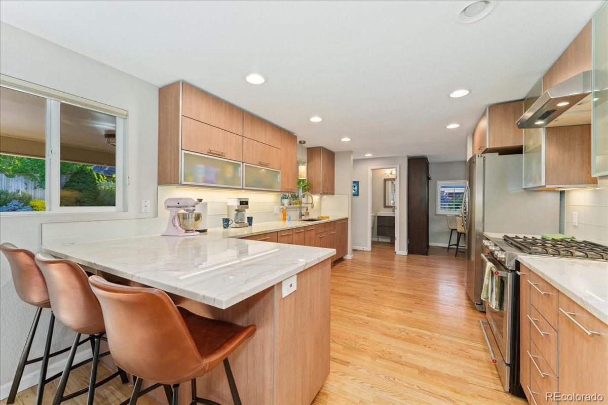 MLS Image #10 for 3807 s jasmine street,denver, Colorado