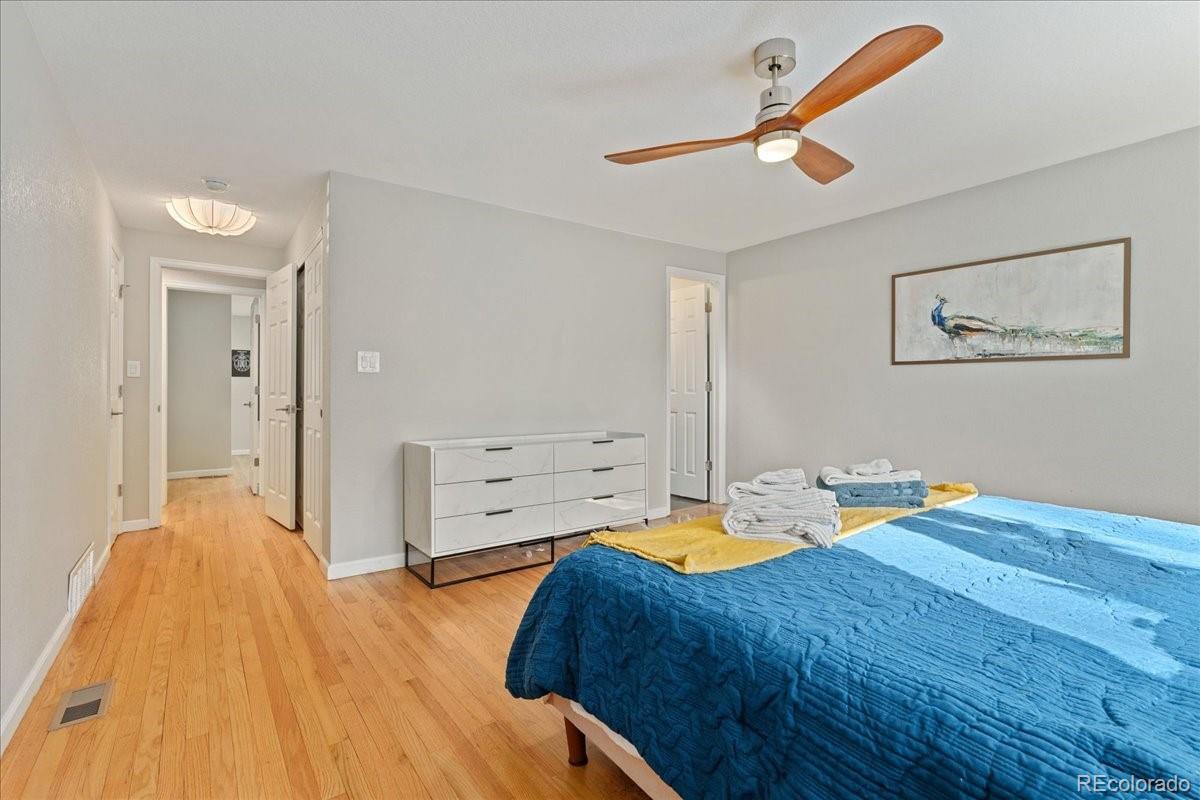 MLS Image #18 for 3807 s jasmine street,denver, Colorado