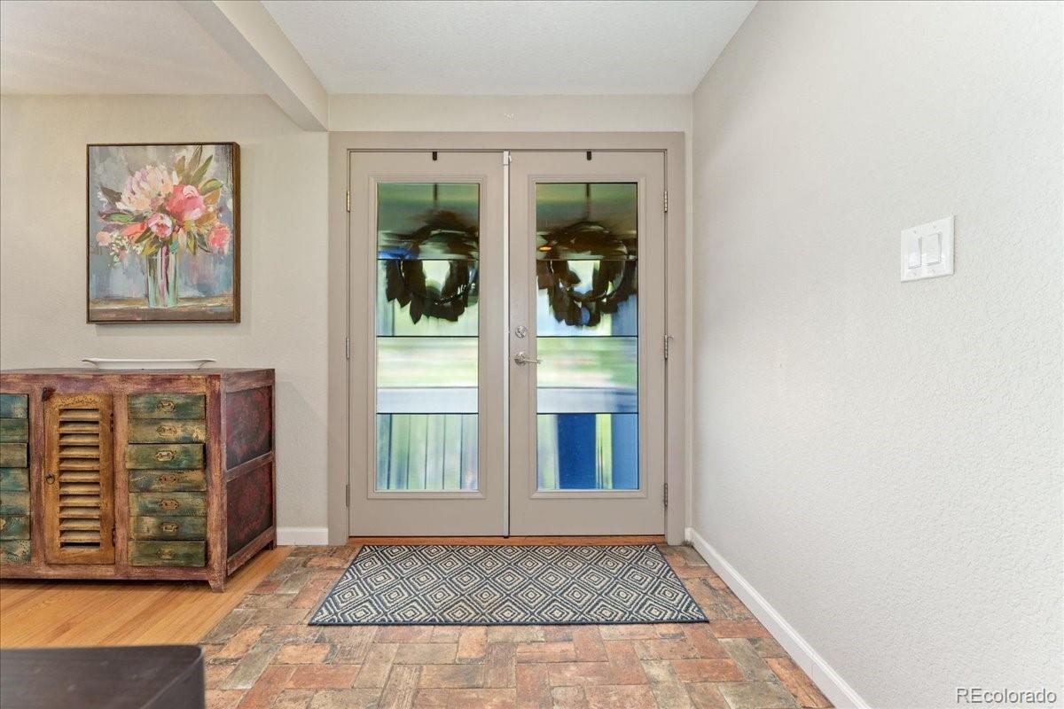 MLS Image #2 for 3807 s jasmine street,denver, Colorado