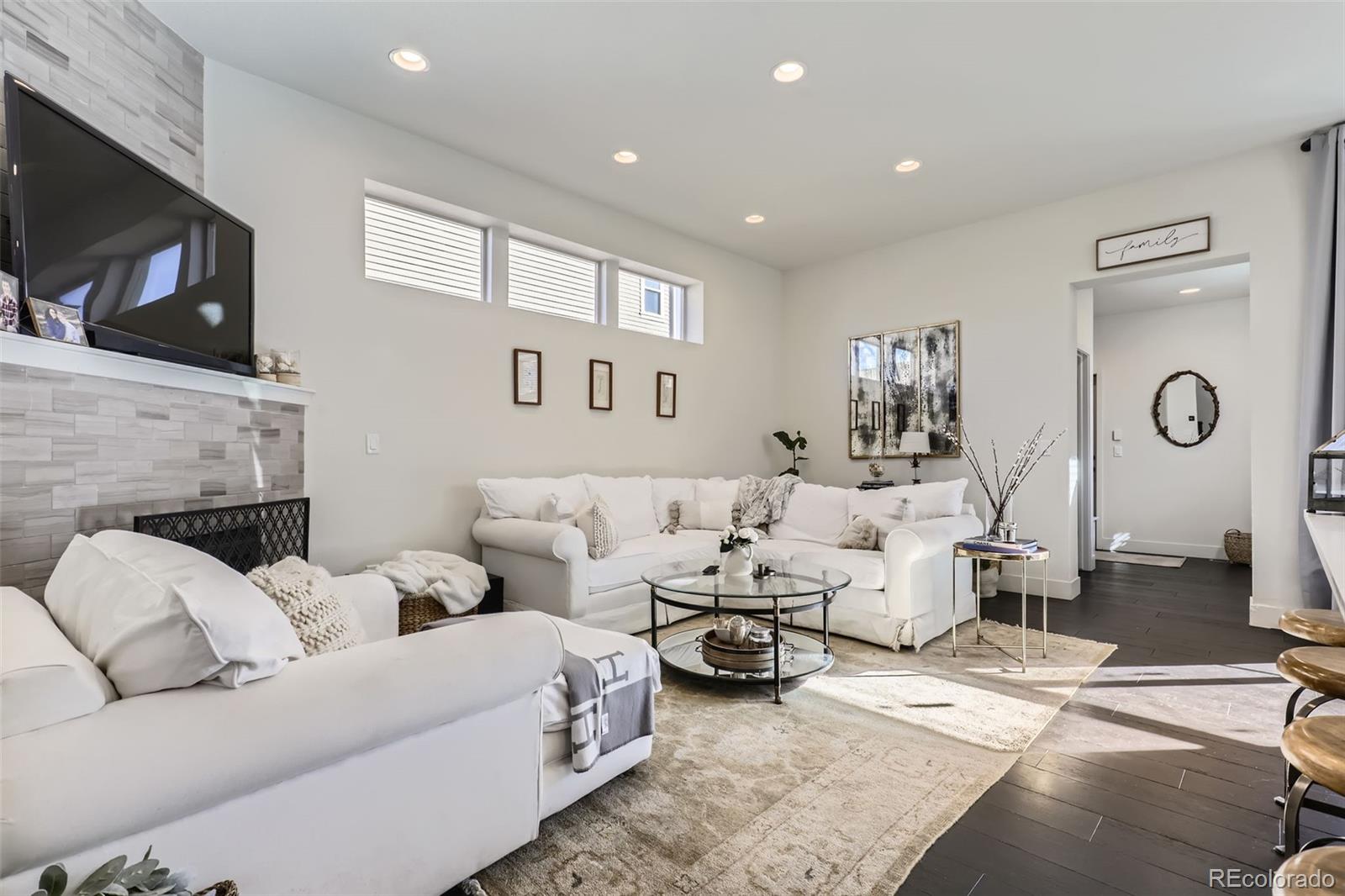 MLS Image #11 for 2572  iola street,aurora, Colorado