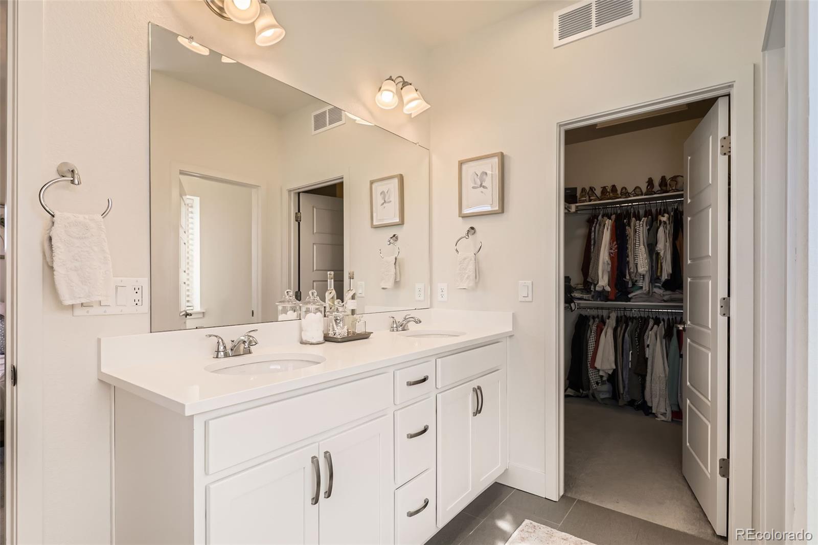 MLS Image #17 for 2572  iola street,aurora, Colorado