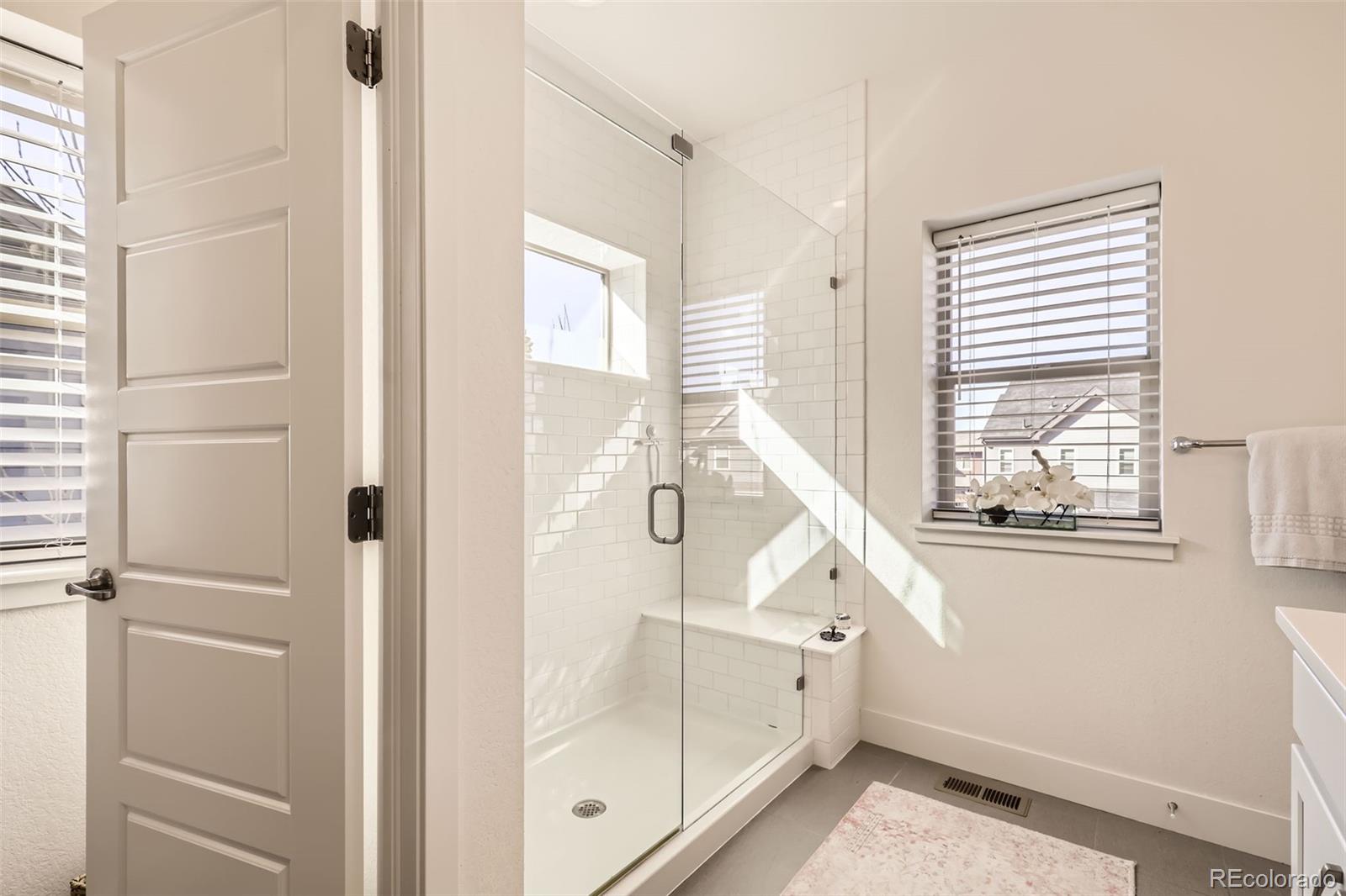 MLS Image #18 for 2572  iola street,aurora, Colorado