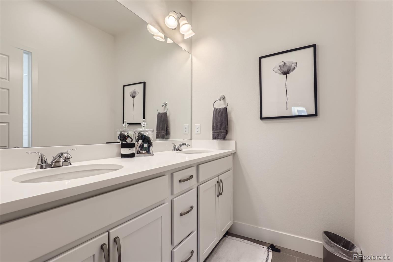 MLS Image #21 for 2572  iola street,aurora, Colorado