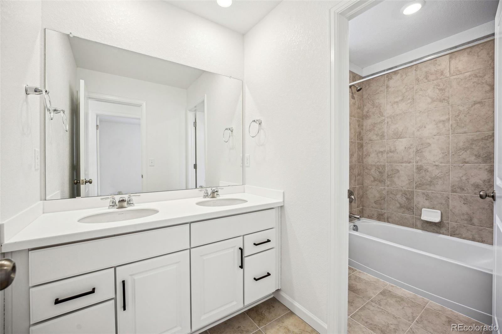 MLS Image #19 for 3325 n coolidge way,aurora, Colorado