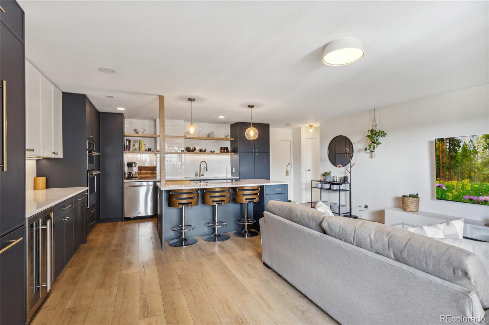 MLS Image #4 for 480 s marion parkway 1002,denver, Colorado