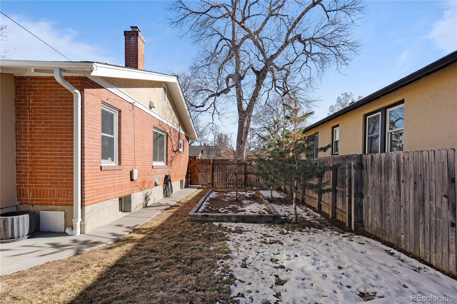 MLS Image #40 for 2337 s lincoln street,denver, Colorado