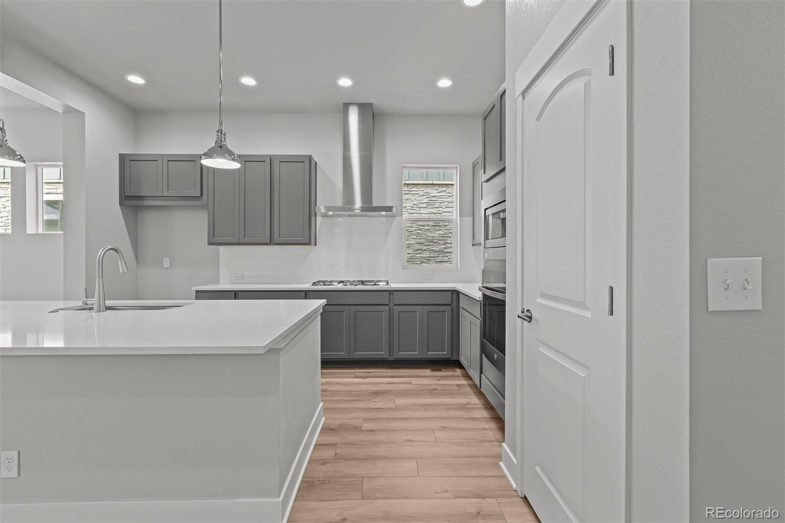 MLS Image #10 for 21204 e 63rd drive,aurora, Colorado