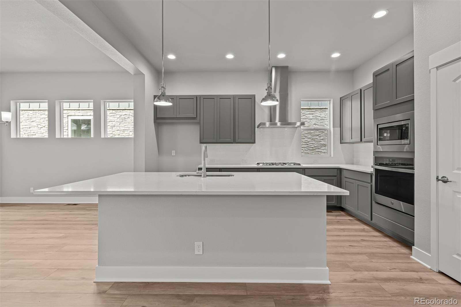 MLS Image #12 for 21204 e 63rd drive,aurora, Colorado