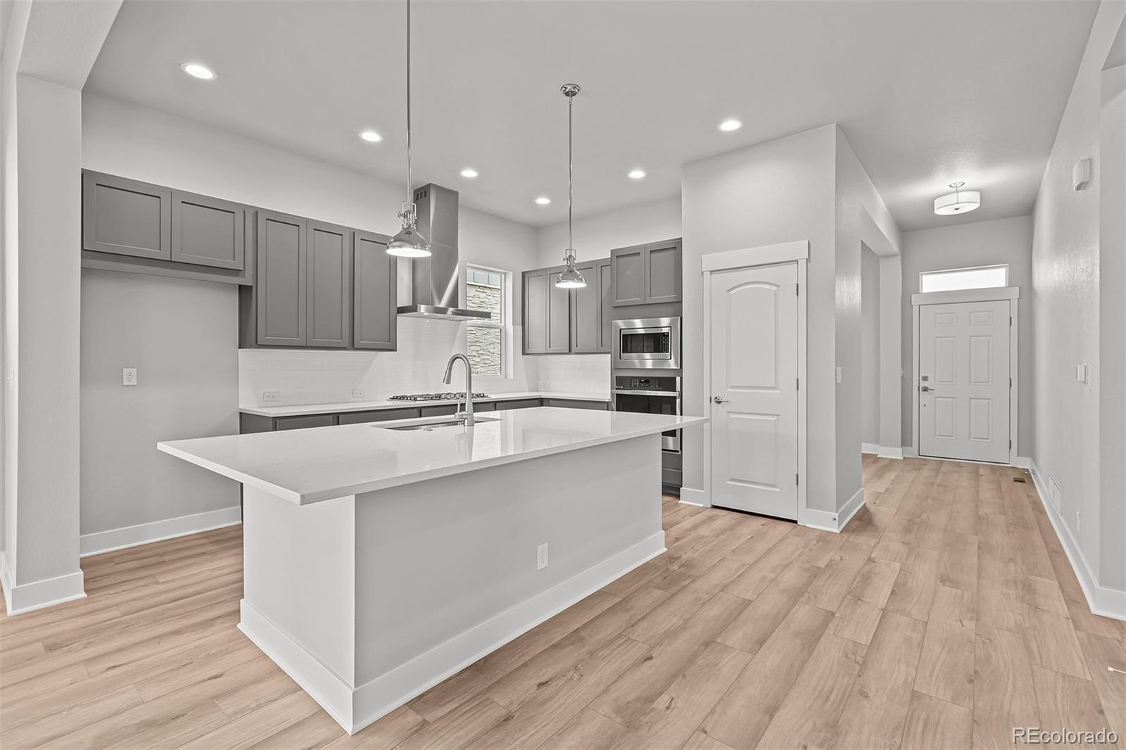 MLS Image #13 for 21204 e 63rd drive,aurora, Colorado