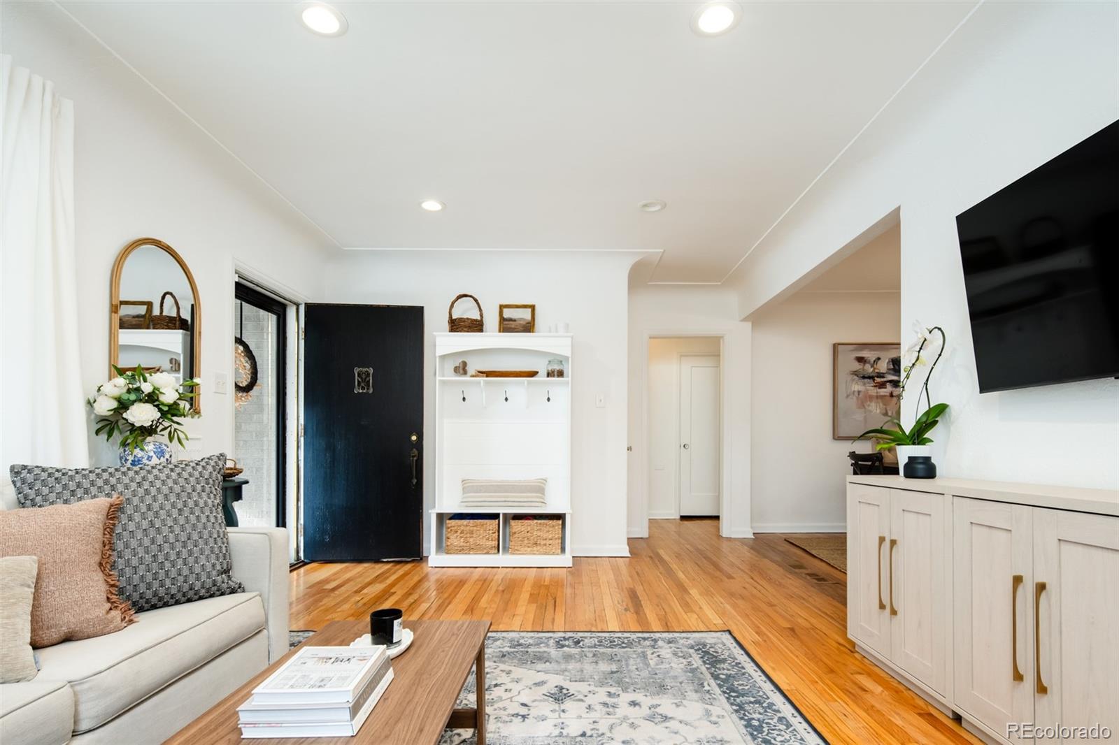 MLS Image #5 for 960  grape street,denver, Colorado