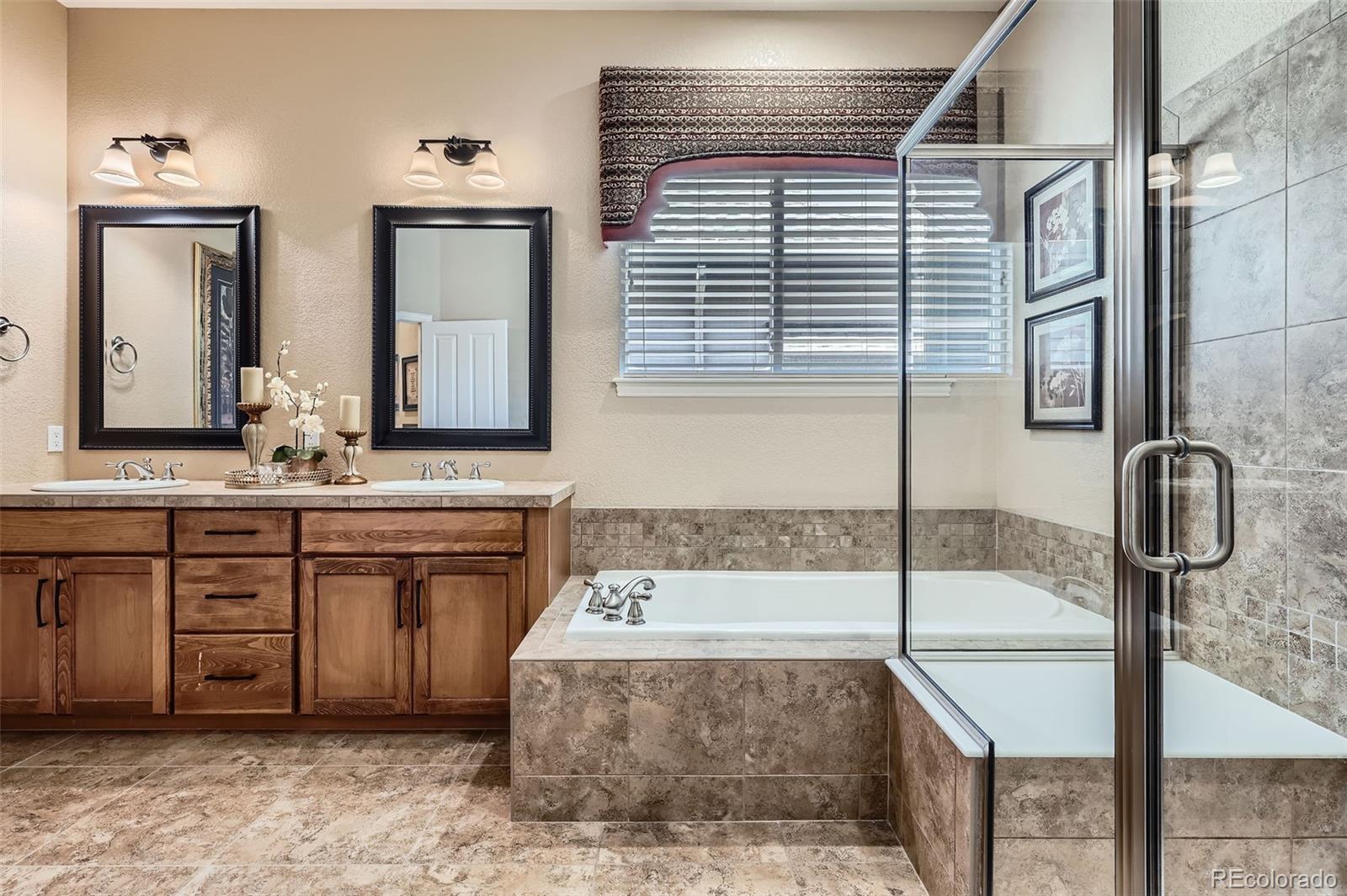 MLS Image #16 for 23960 e easter place,aurora, Colorado