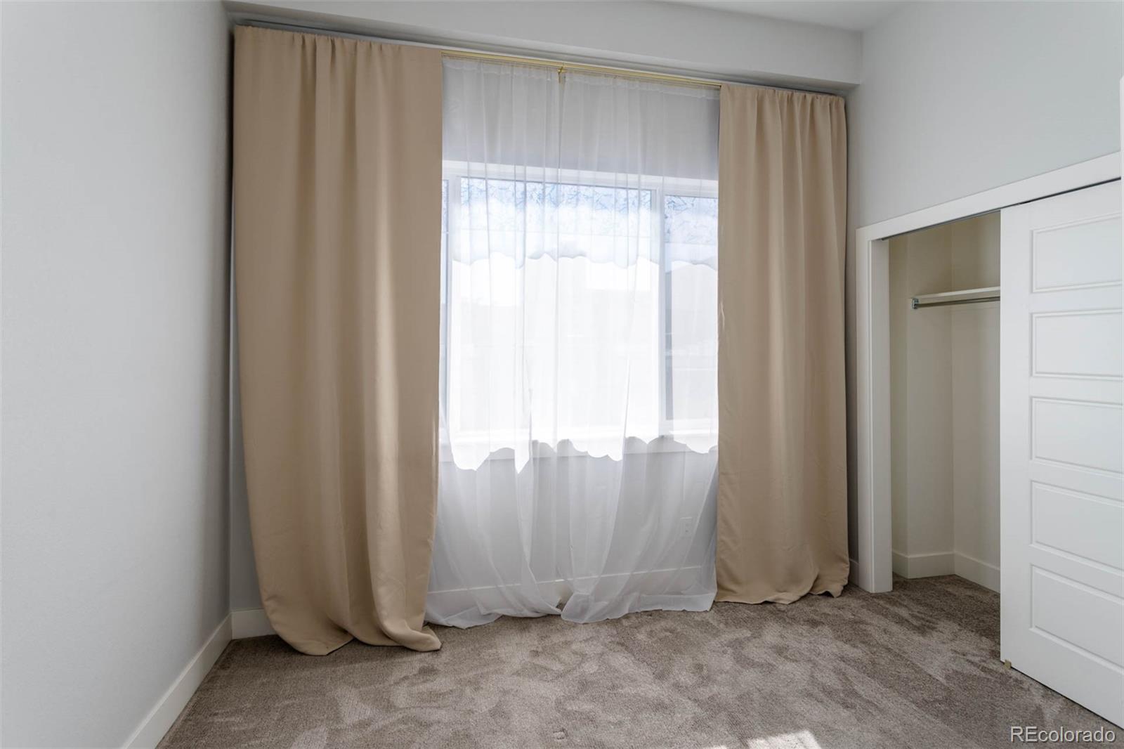 MLS Image #10 for 2350  tremont place,denver, Colorado