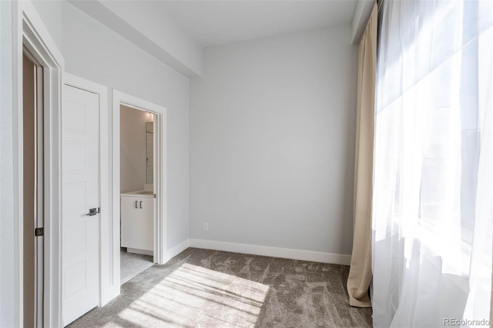 MLS Image #16 for 2350  tremont place,denver, Colorado