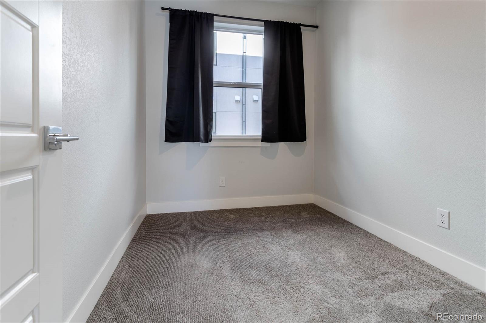MLS Image #17 for 2350  tremont place,denver, Colorado