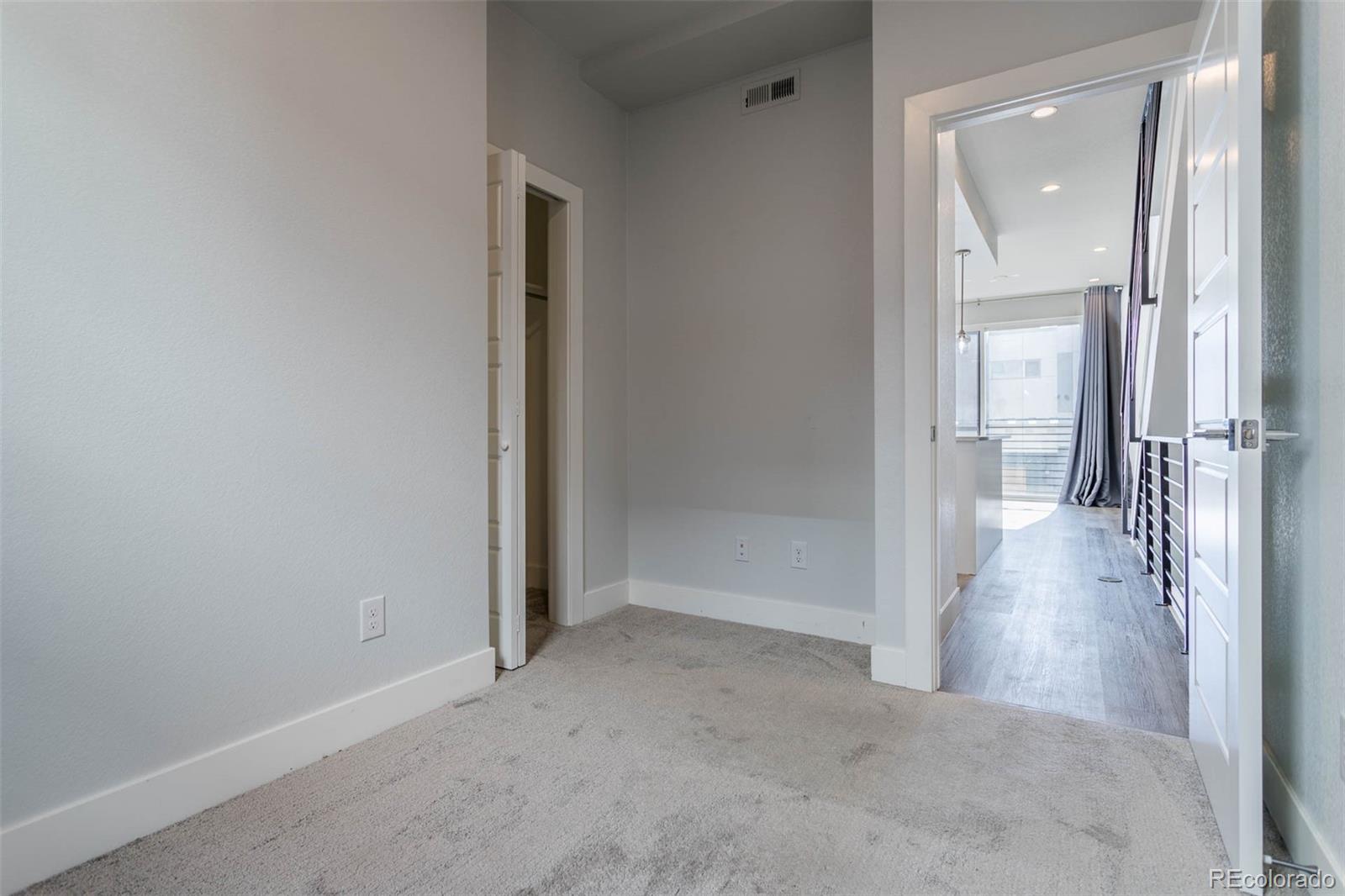 MLS Image #18 for 2350  tremont place,denver, Colorado