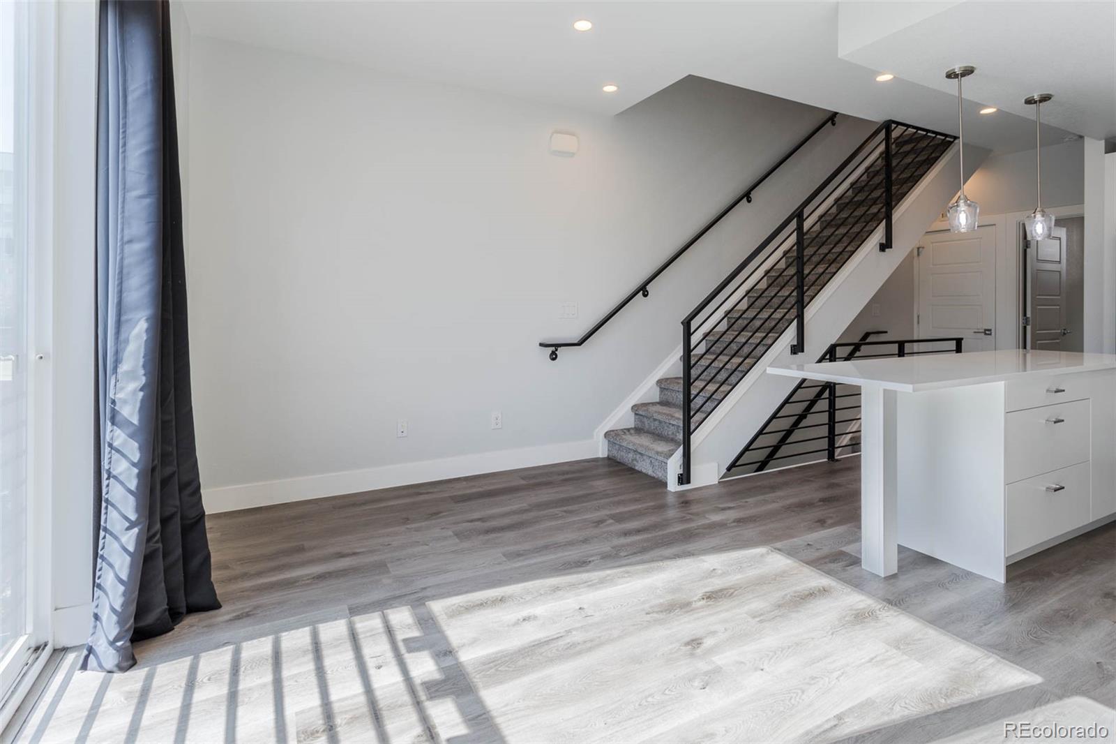 MLS Image #9 for 2350  tremont place,denver, Colorado