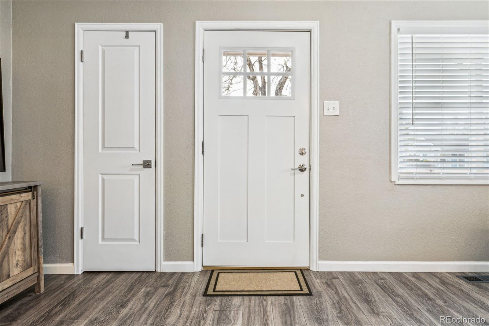 MLS Image #3 for 2332  hanover street,aurora, Colorado