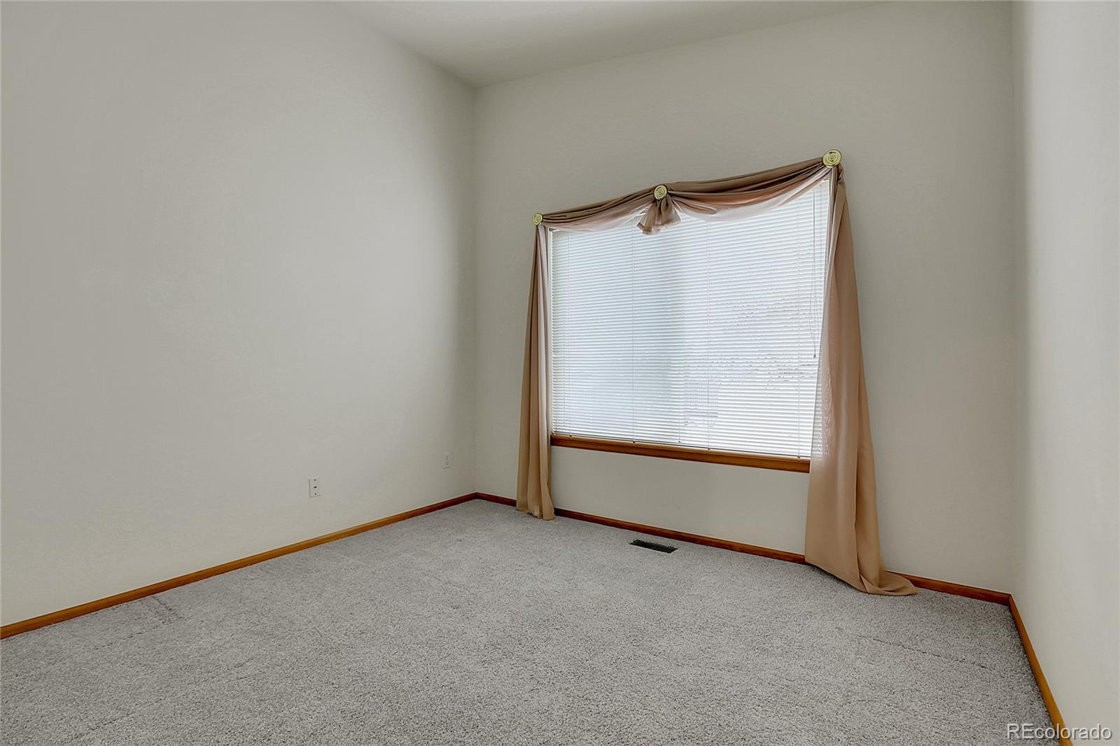 MLS Image #10 for 9693 w euclid drive,littleton, Colorado