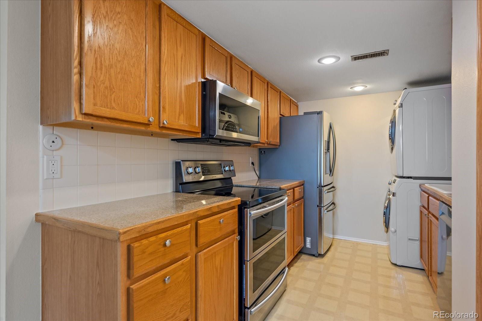 MLS Image #13 for 9255 e lehigh avenue,denver, Colorado