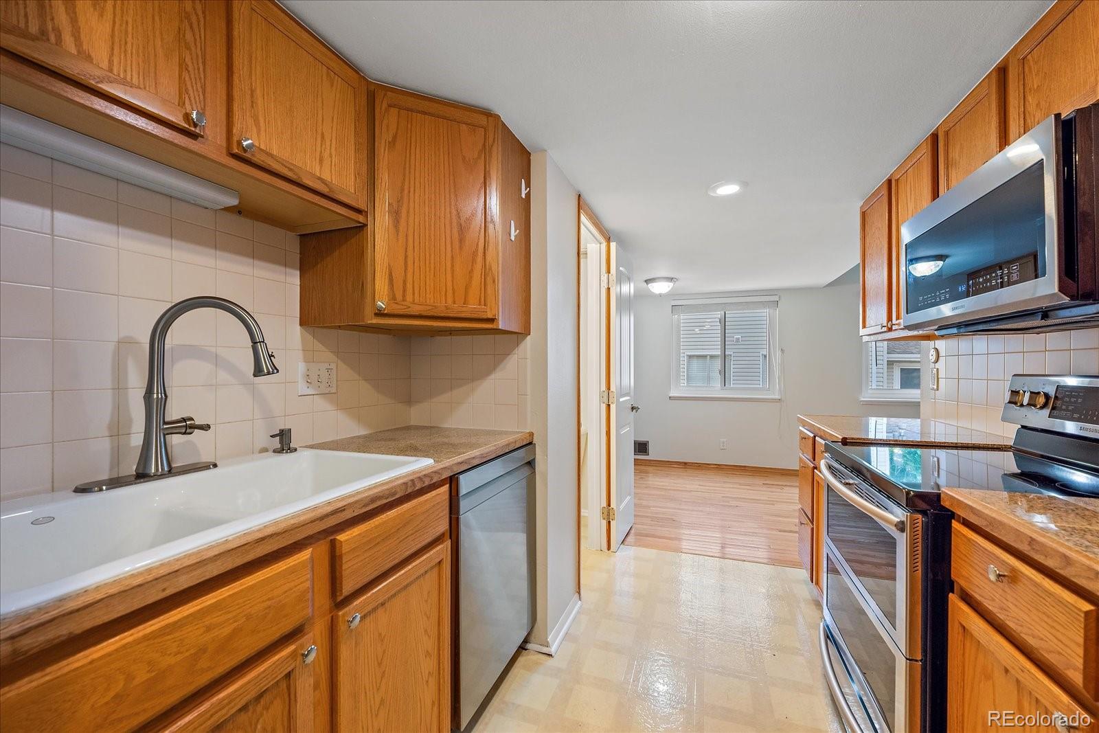MLS Image #16 for 9255 e lehigh avenue,denver, Colorado