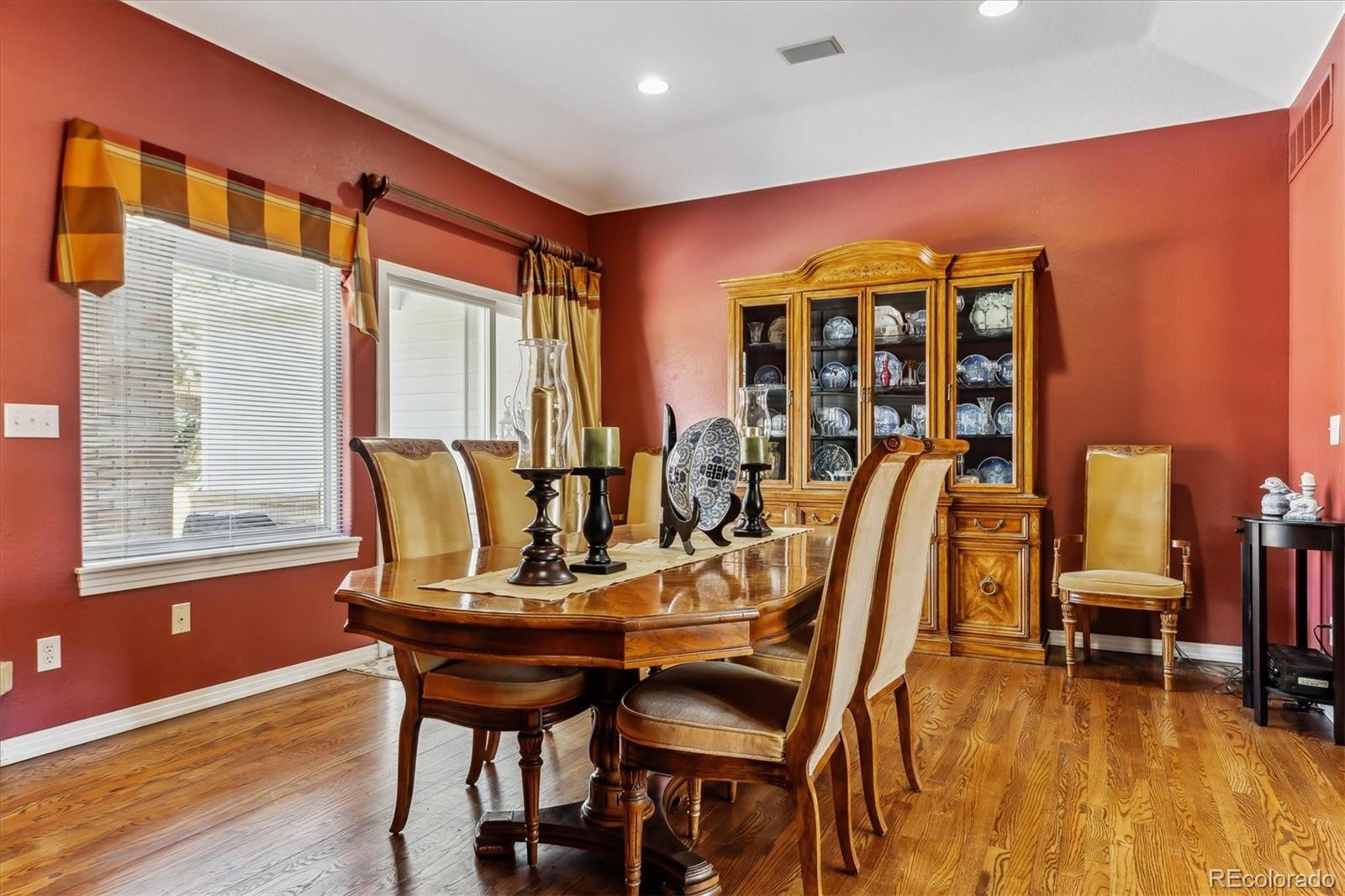 MLS Image #16 for 3860 s elkhart street,aurora, Colorado