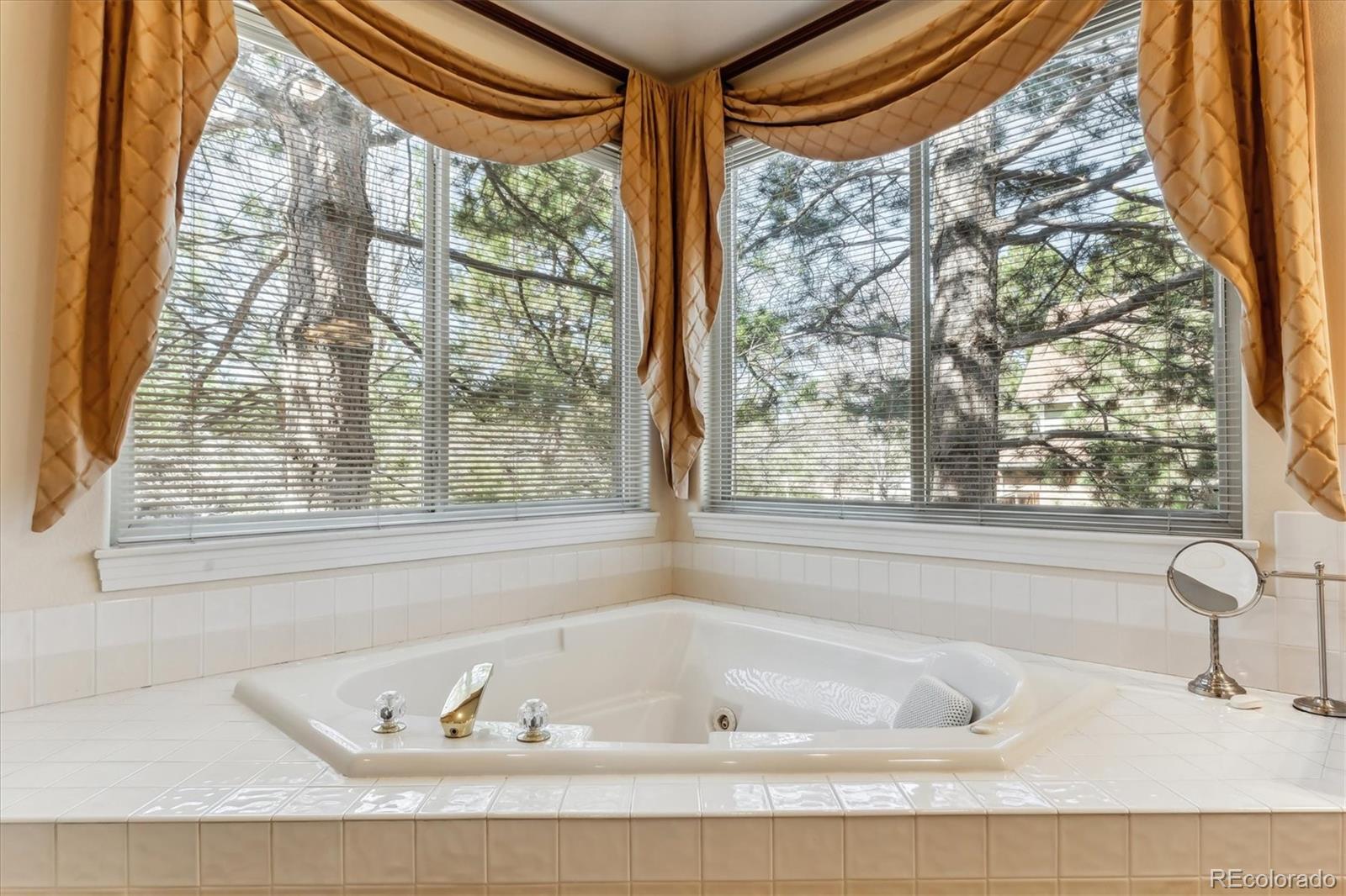 MLS Image #19 for 3860 s elkhart street,aurora, Colorado