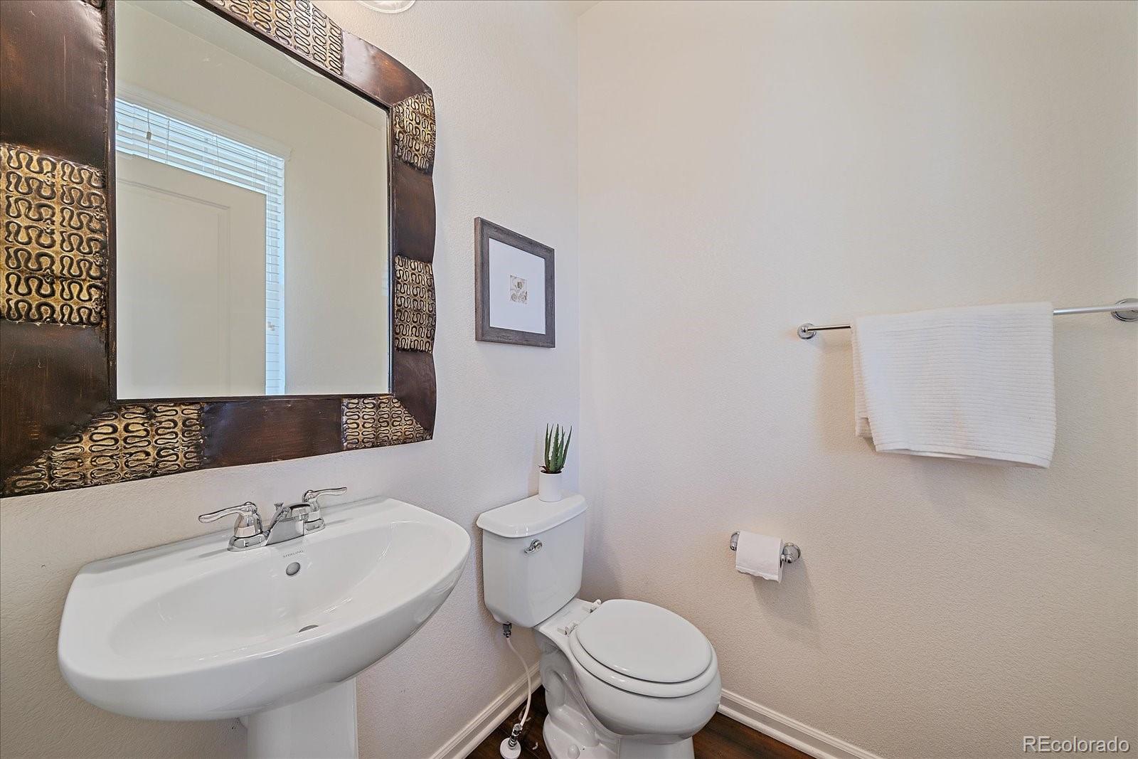 MLS Image #10 for 2936  iola street,denver, Colorado