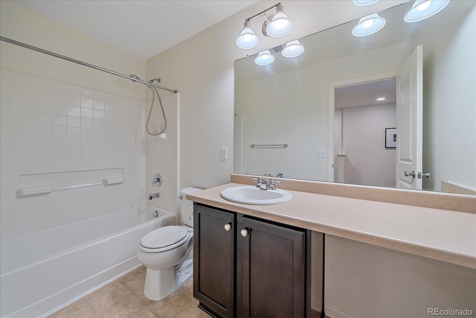 MLS Image #18 for 2936  iola street,denver, Colorado