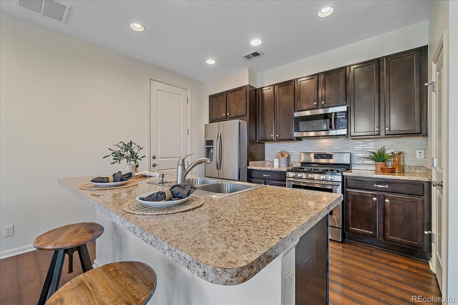 MLS Image #6 for 2936  iola street,denver, Colorado