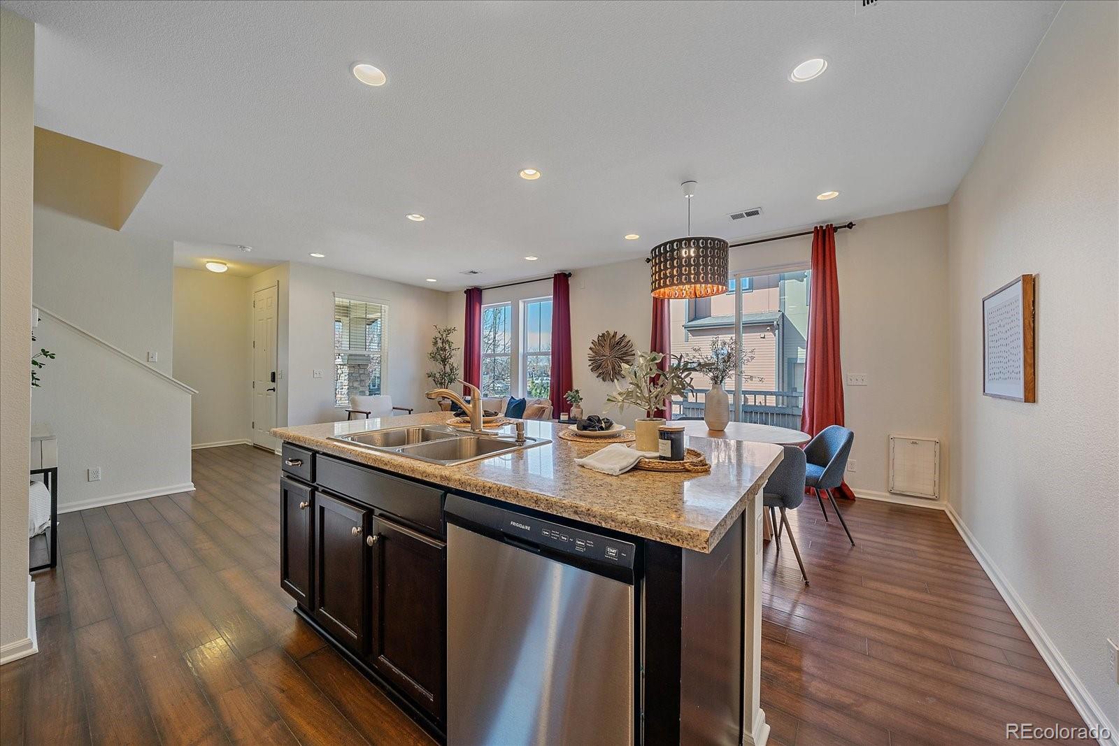 MLS Image #9 for 2936  iola street,denver, Colorado