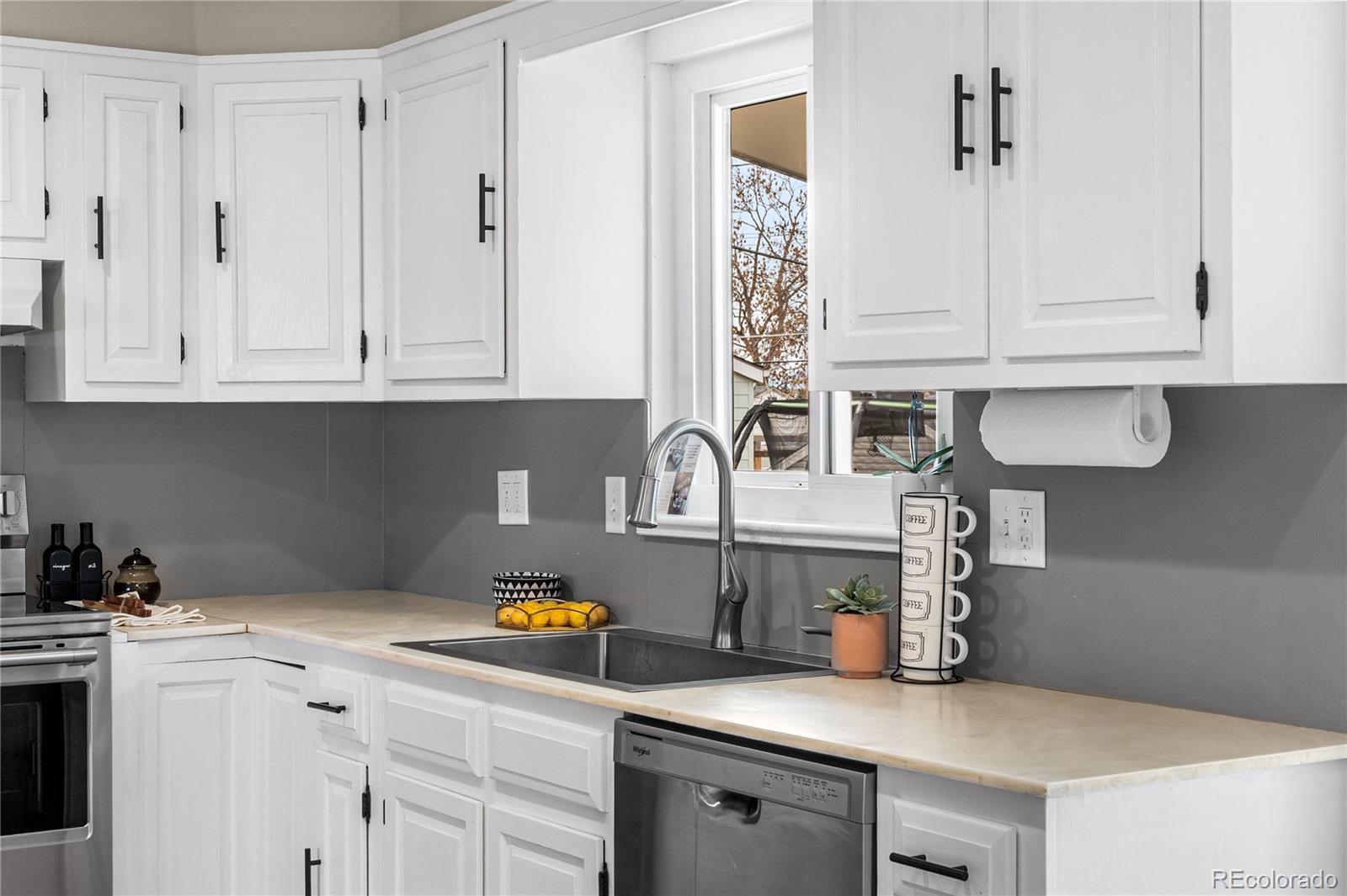 MLS Image #19 for 1841 s forest street,denver, Colorado